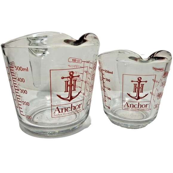 Set of 2 Anchor Hocking 8oz & 16oz Glass Measuring Cups EUC - Picture 1 of 4